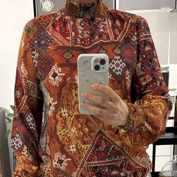 Local European Multicolor Patterned Blouse - Picture 7 of 7